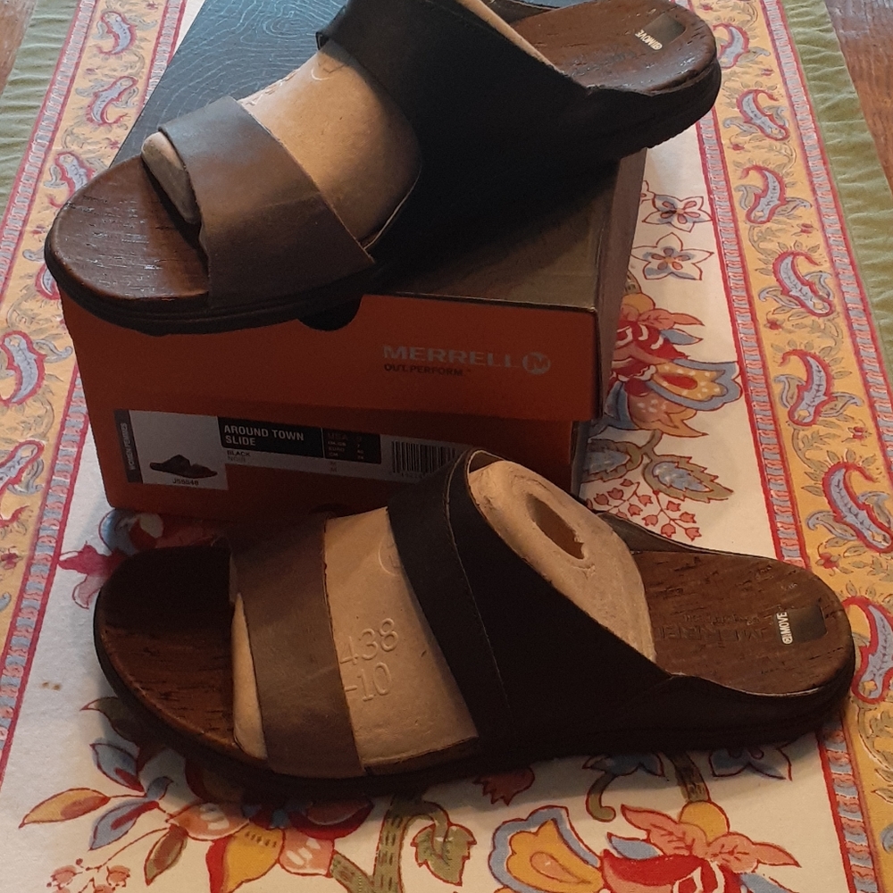 Merrell Around Town Slide Sandal 9 NIB